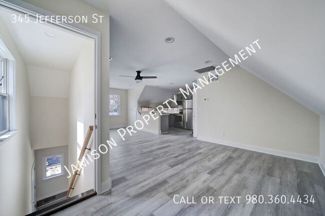 Building Photo - 345 Jefferson St