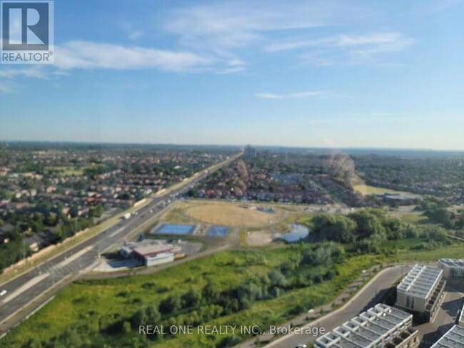 Photo du bâtiment - 5025 Four Springs Ave