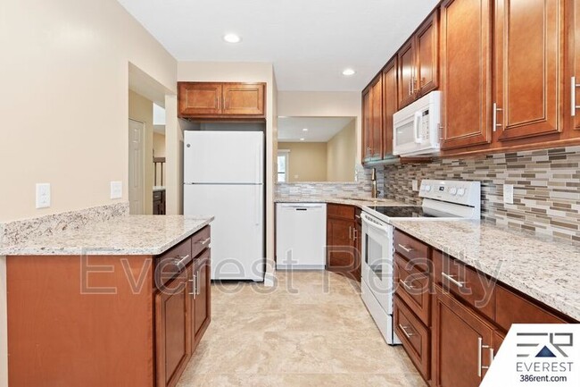 Building Photo - 150 Limewood Pl