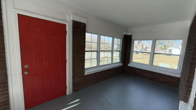 Foto del edificio - 3649 Connecticut St