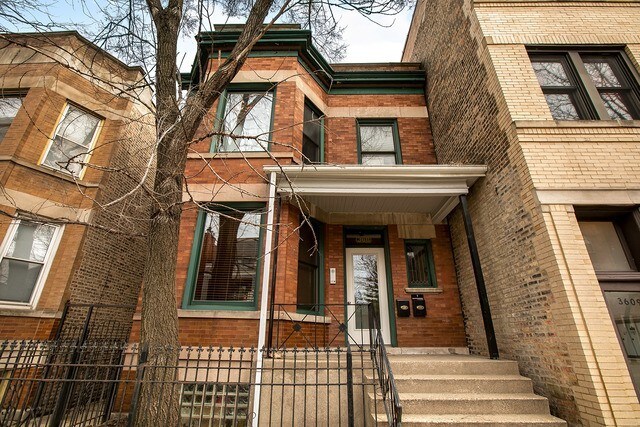 Primary Photo - N DAMEN AVE.