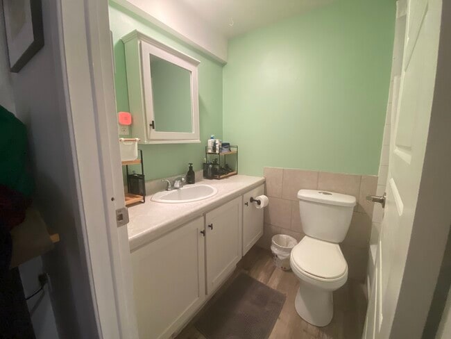 Building Photo - 32 Rue Boyer