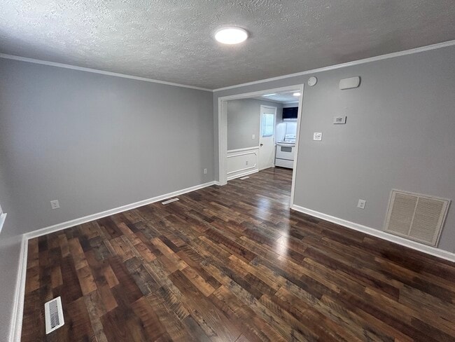 Building Photo - 205 E Gilbreath St