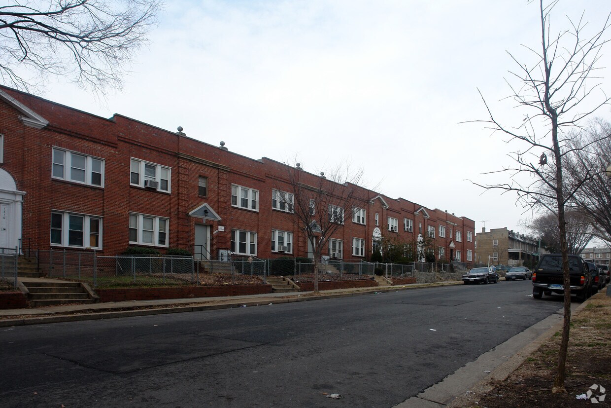 Foto del edificio - 1330 Orren St NE