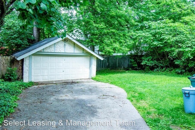 Building Photo - 3 br, 2 bath House - 8369 Big Bend