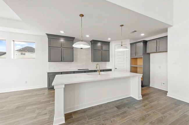 Building Photo - 8706 Gleaming Vlg Wy