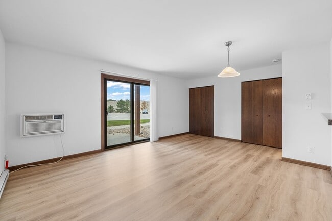 Building Photo - RENT SPECIAL - RENOVATED Lower Studio Apartment Available NOW