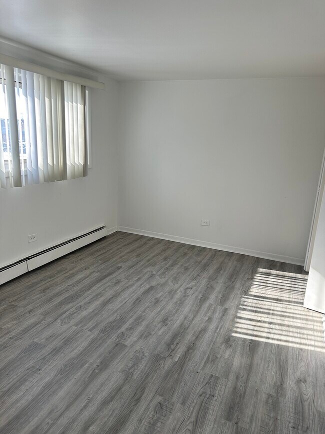 Building Photo - 7158 82nd St