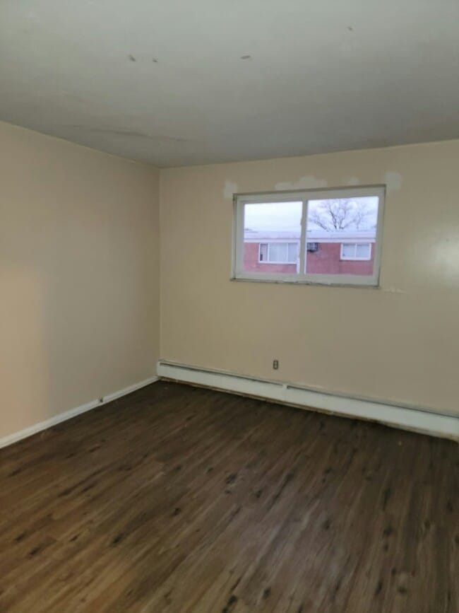 Foto del edificio - 14815 Euclid Ave