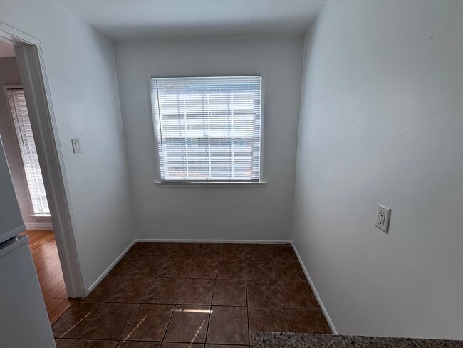 Breakfast nook - 1850 N Hollywood Way