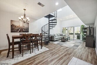 Building Photo - 41 Mt Kemble Ave