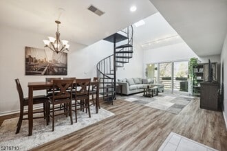 Building Photo - 41 Mt Kemble Ave