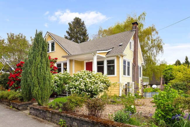 Foto del edificio - 8502 15th Ave NE