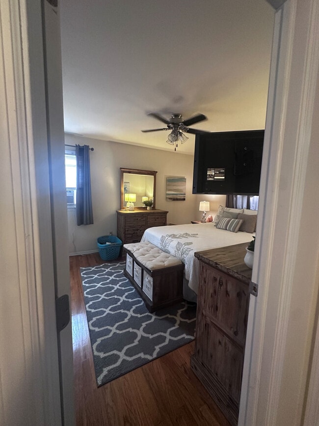 Building Photo - Waterway Apartments, LLC