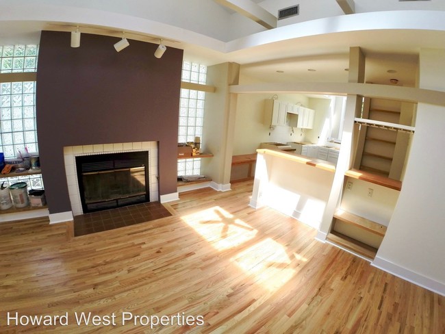 Building Photo - 5444 Claybourne St