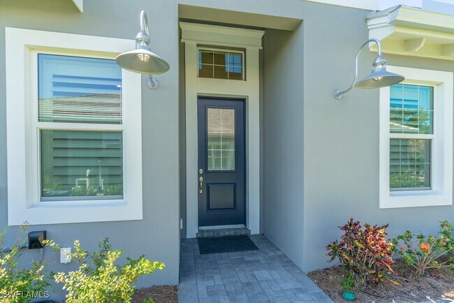 Building Photo - 8888 Yucatan Ct
