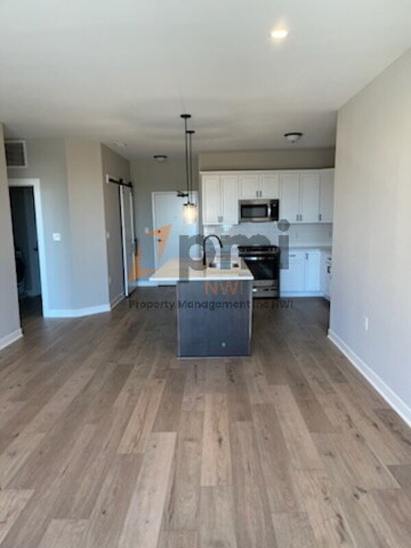 Foto del edificio - 9610 N Centennial Dr