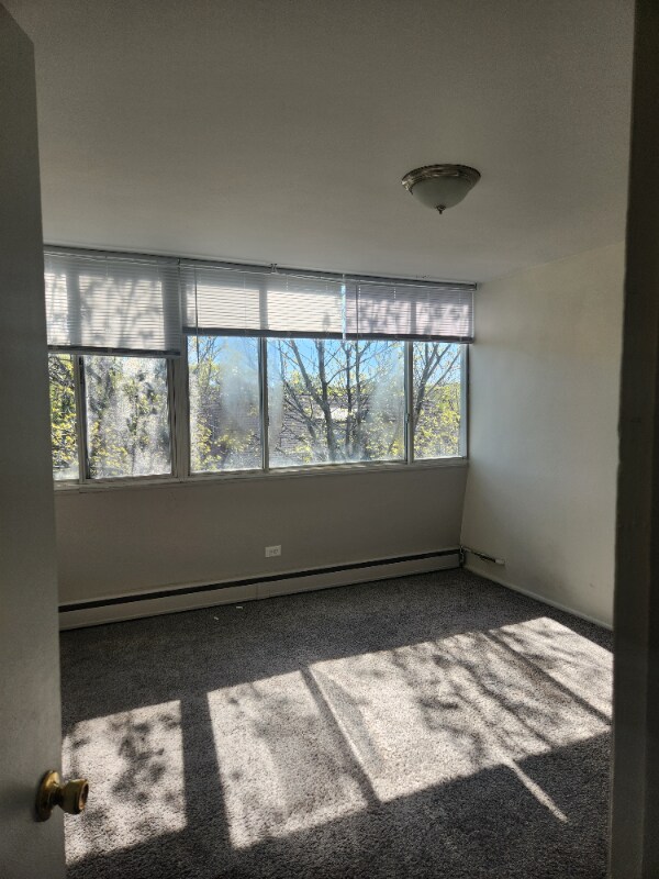 Foto del edificio - 3575 N Oakland Ave