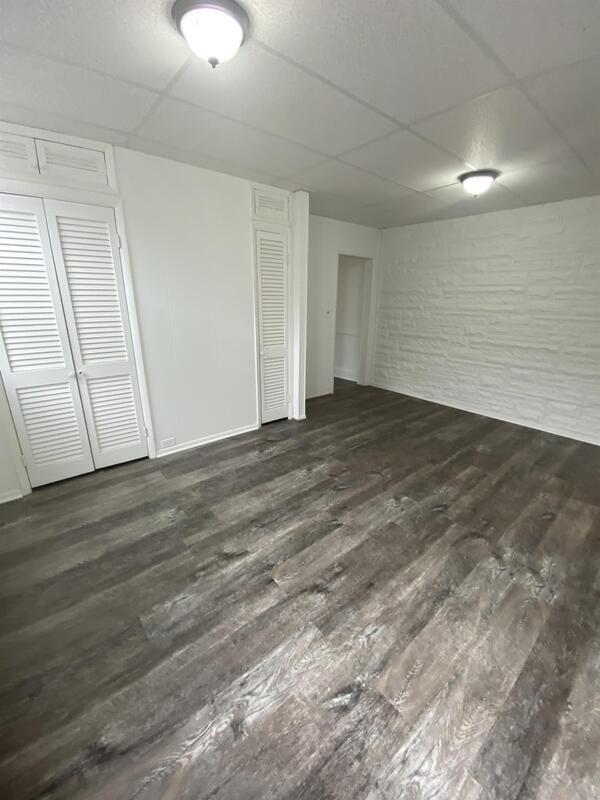 Building Photo - 4021 Falls Rd