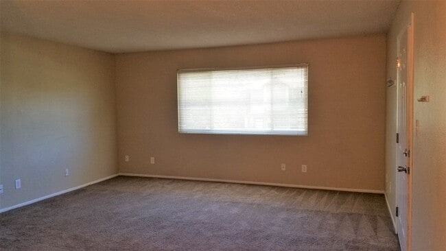 Foto del edificio - EXCELLENT CONDO IN THE HEART OF TEMPE!