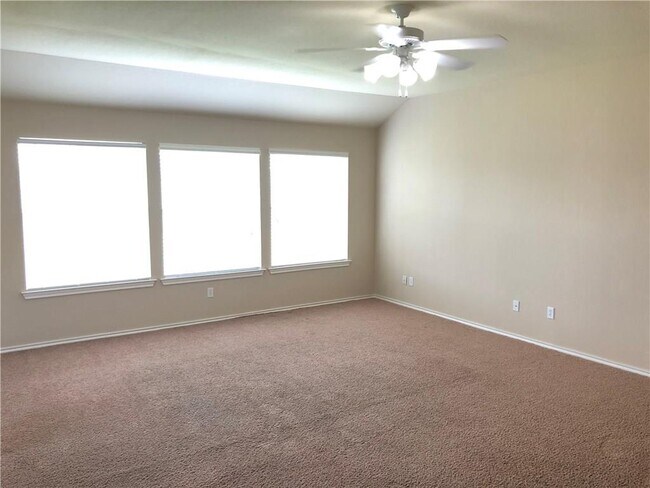 Foto del edificio - 711 Encanto Dr