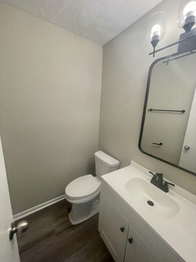 Interior Photo - Cedar Heights