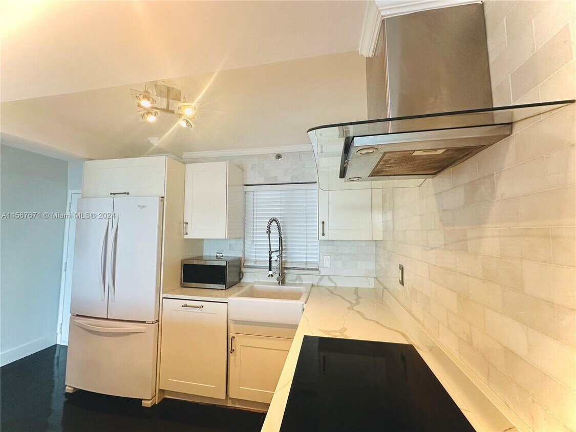 Foto del edificio - 1700 NW North River Dr