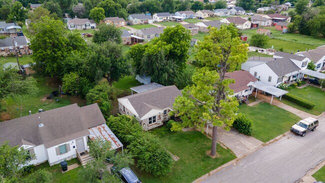 Foto del edificio - 3 bed 2 bath in OKC! **DEPOSIT SPECIAL!! $...