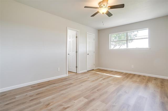 Foto del edificio - 921 Willow Cir S