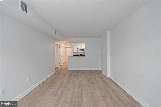 Foto del edificio - 601 Pennsylvania Ave NW