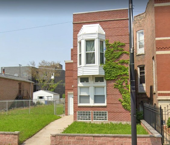 Primary Photo - 3320 S Indiana Ave