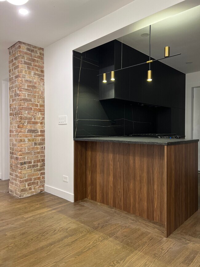 Foto del edificio - 1507 N McKinley Rd