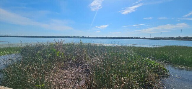 Building Photo - 10540 77th Terrace