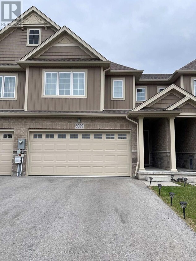 Photo principale - 8009 Cole Ct