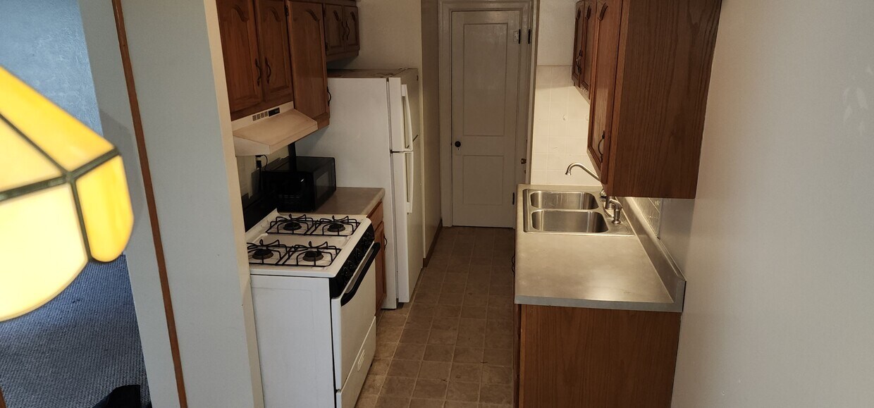 Primary Photo - 564 Tipton Ave