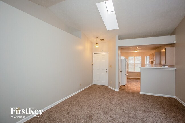 Building Photo - 5043 W 57th St
