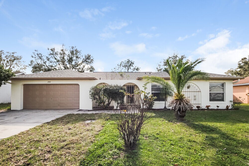 Foto principal - 12560 Illinois Woods Ln