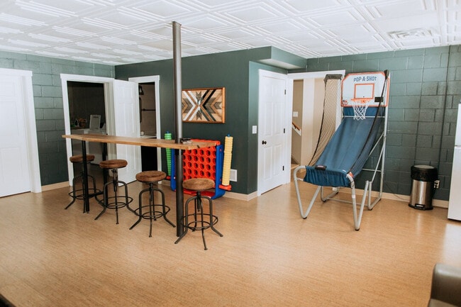 Foto del edificio - 23120 Bates Rd