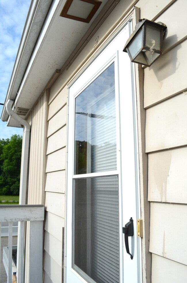 Building Photo - 6626 Ervin Rd