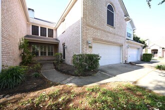 Building Photo - 1014 Enclave Square N