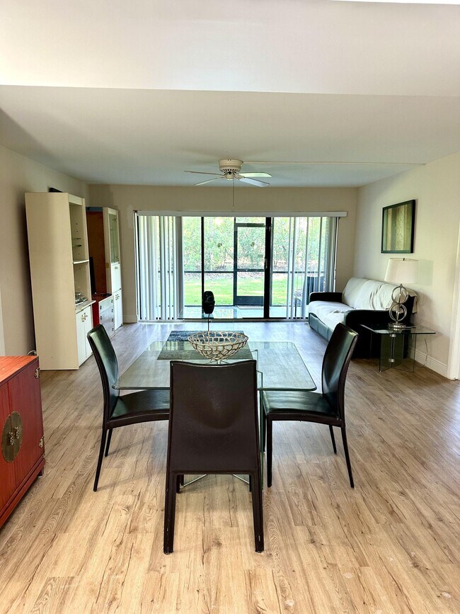 Foto del edificio - 9235 SW 8th St