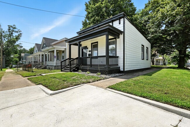 Foto del edificio - Cozy 3-Bedroom Home Near Church Hill – Aff...