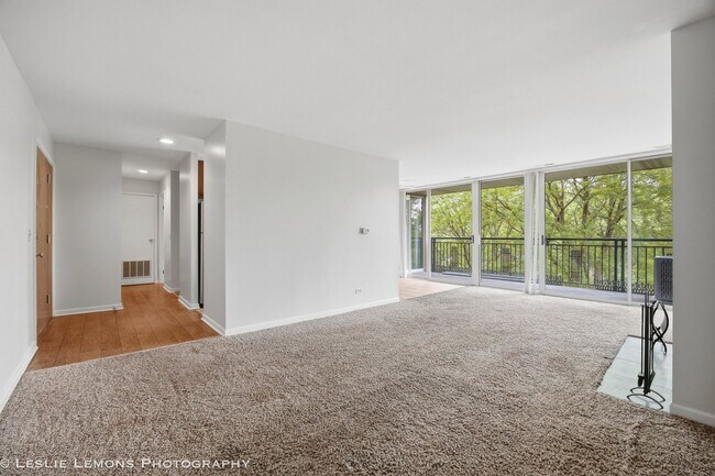 Foto del edificio - 5950 Oakwood Dr