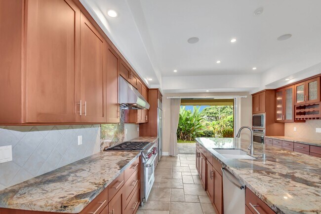 Foto del edificio - Ohai Estates 4 Bed 4.5 Bathroom Home Avail...