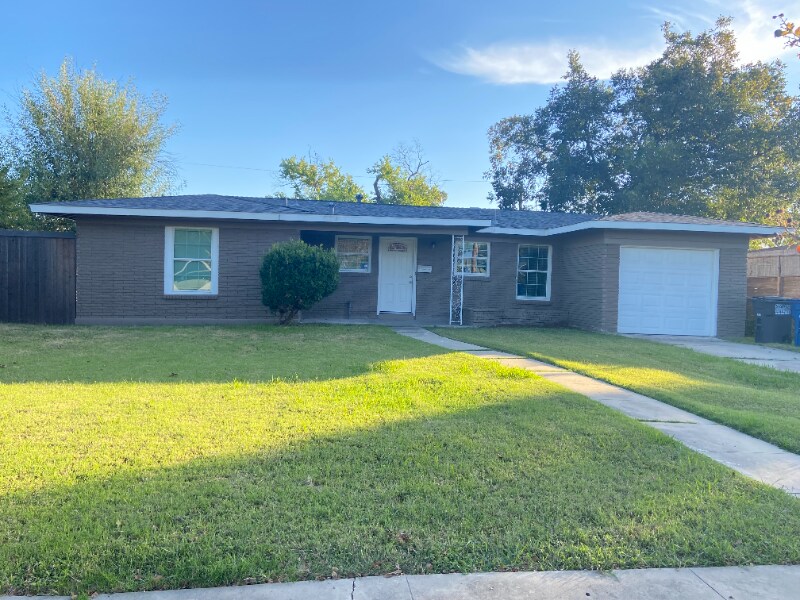 Foto principal - 1302 Oblate Dr
