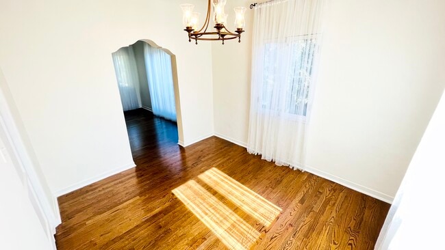 Foto del edificio - 9332 W Olympic Blvd