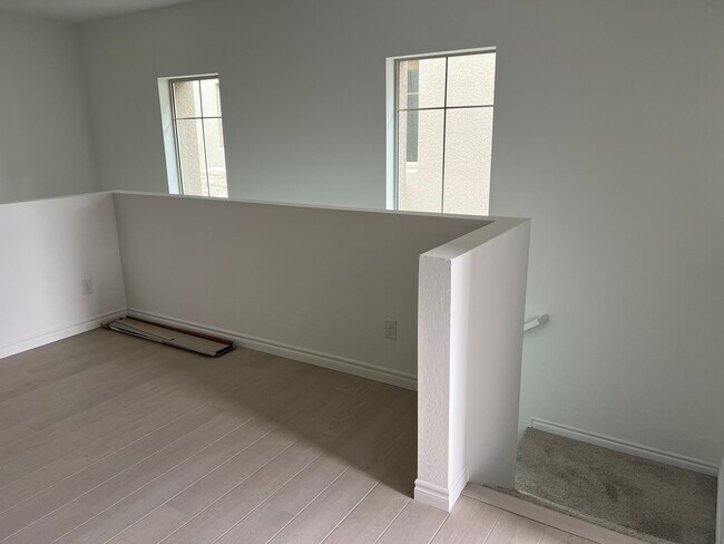Foto del edificio - 600 N Carriage Hill Dr