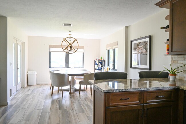 Foto del edificio - 2741 Buck Ridge Trail