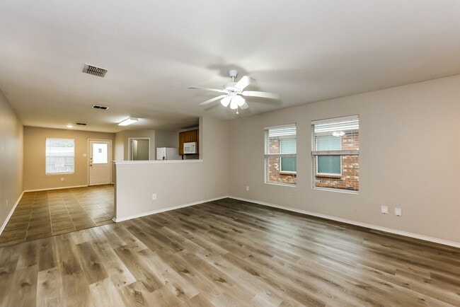 Foto del edificio - 1304 Castle Ridge Rd