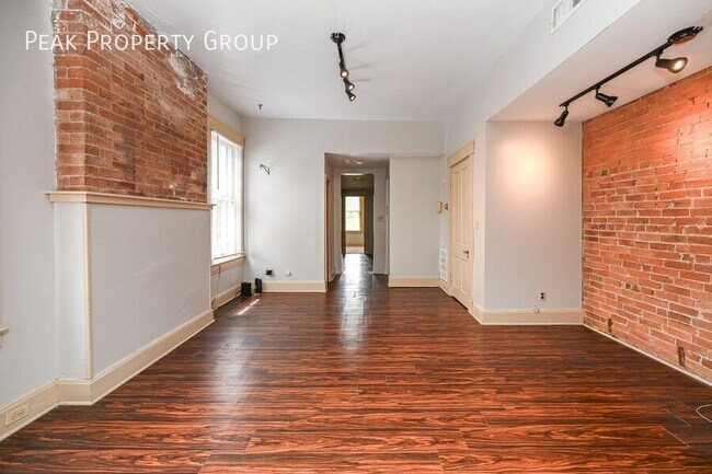 Photo - 32 E Hollister St Apartment